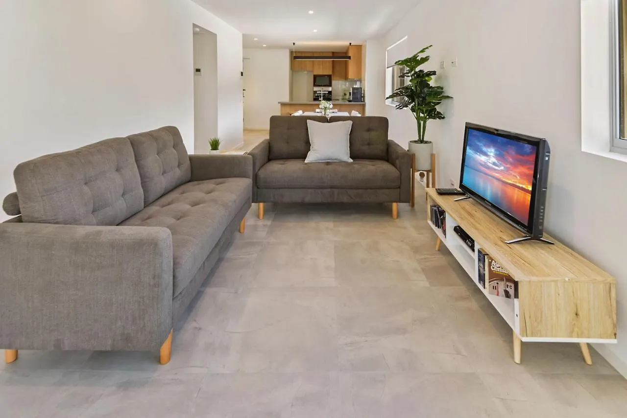The 'V' Mooloolaba Apartment