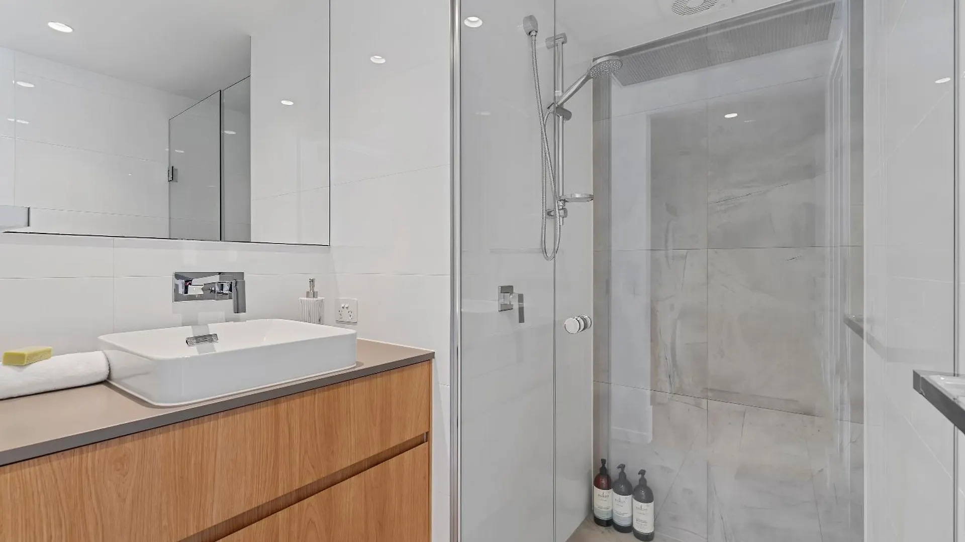 The 'V' Mooloolaba Apartment