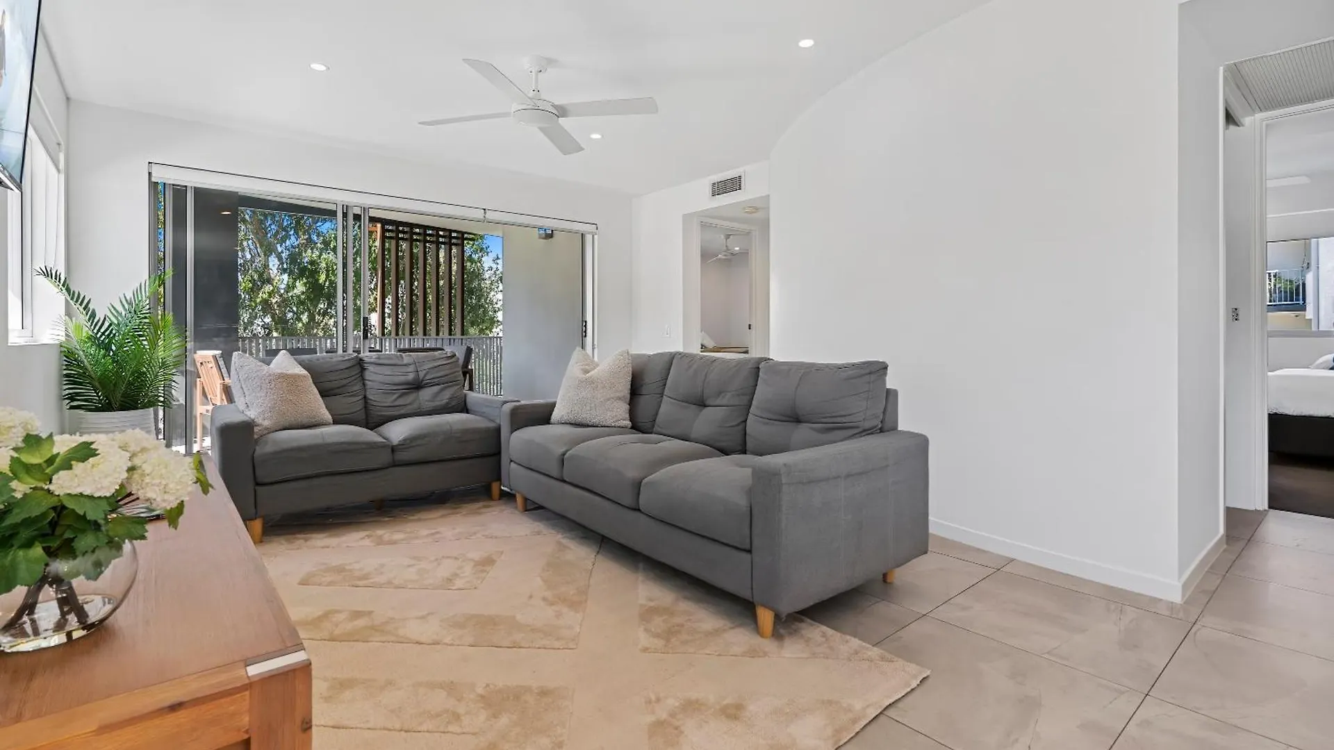 The 'V' Mooloolaba Apartment